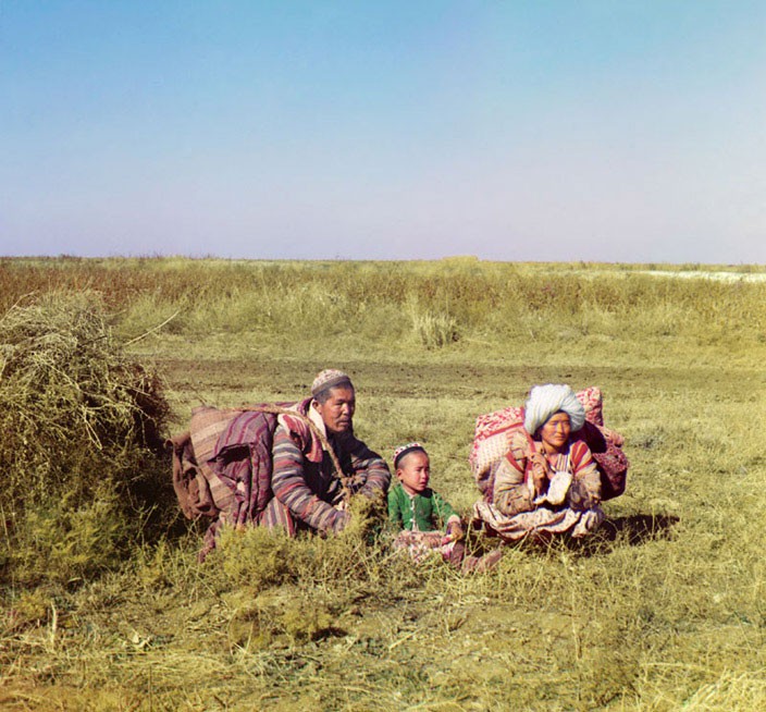 "Nomadic Kirghiz", 1911. (Kazakhs on the Golodnaia steppe, from the Prokudin-Gorskii collection, http://www.loc.gov/exhibits/empire/ethnic.html)