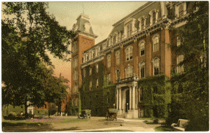 Photograph of University Hall in 1915