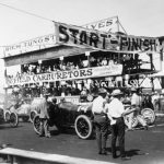 1914 Road Race lineup at starting line, Car #14 Grant in Sunbeam, Car #17 Shrunk in White, Car #15 W. Tidmarsh in Great Western.