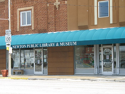 Photograph of the Newton Public Library District, located in Jasper County